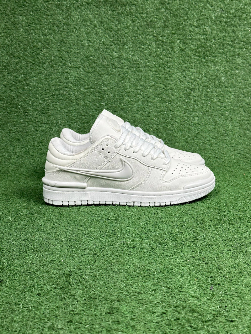 Tênis Nike SB Dunk Twist “ Branco”