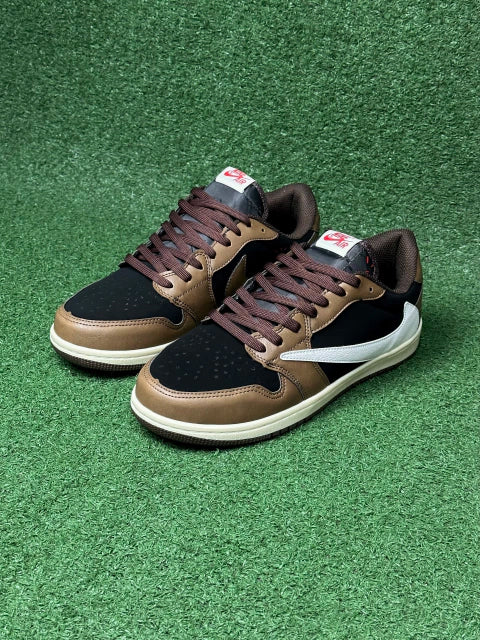 Tênis Air Jordan 1 Low x Travis Scott “Dark Mocha”