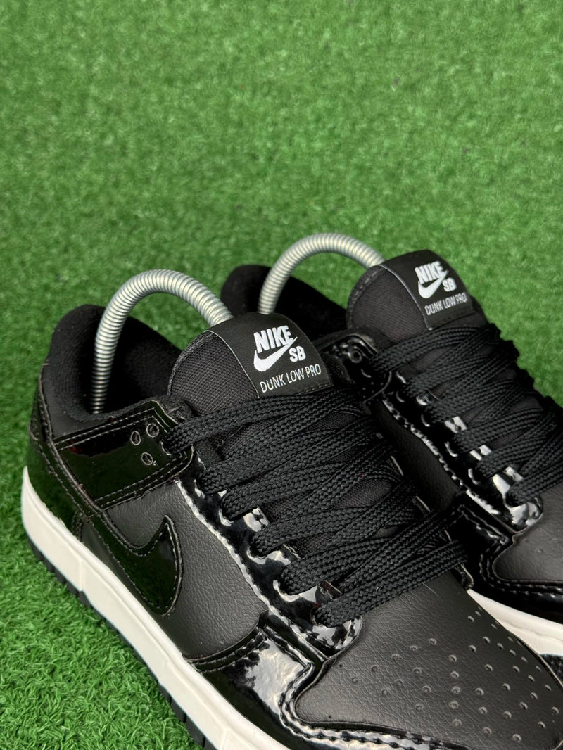 Tênis SB Dunk Low “Metallic Black”