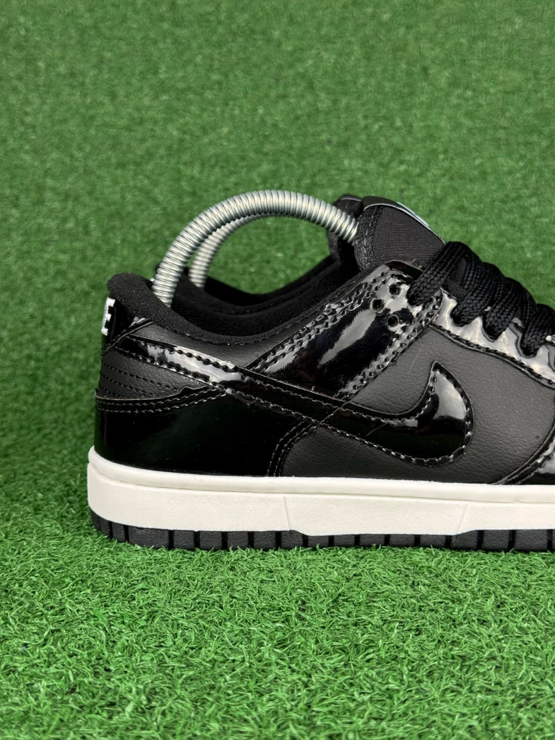 Tênis SB Dunk Low “Metallic Black”