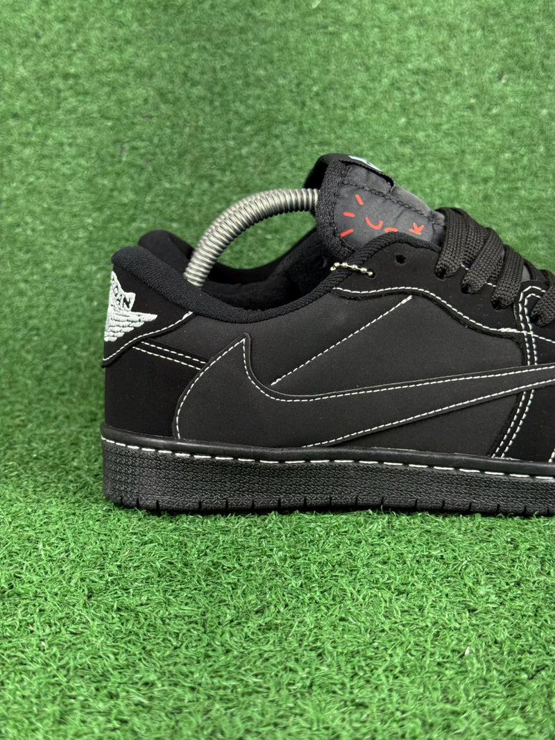 Tênis Air Jordan 1 Low x Travis Scott “Black Phantom”