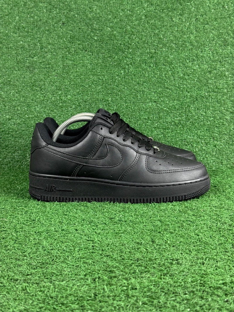 Tênis Nike Air Force 1 “Preto”