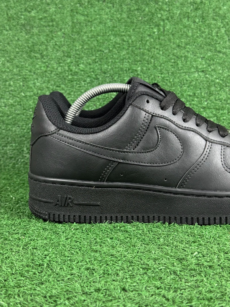 Tênis Nike Air Force 1 “Preto”