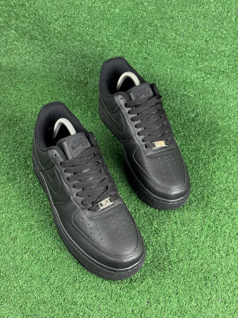 Tênis Nike Air Force 1 “Preto”