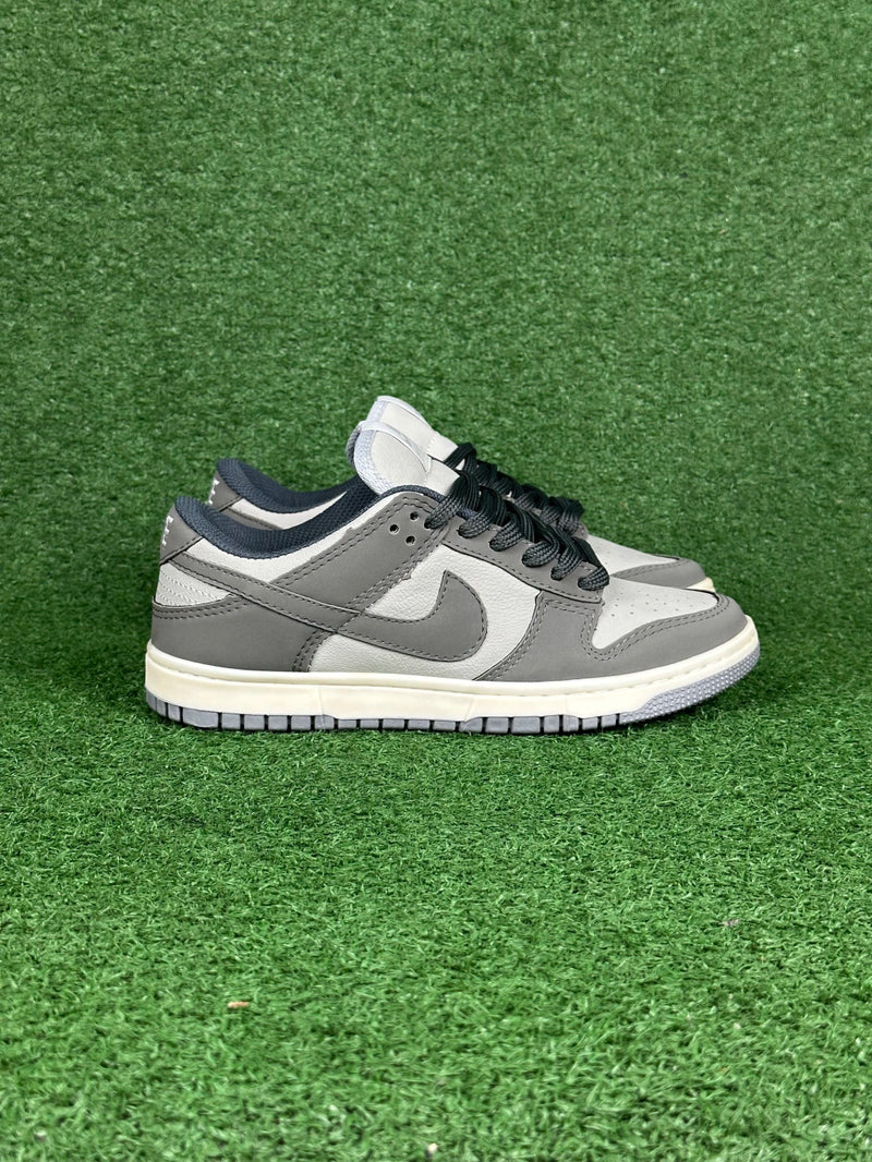 Tênis Nike SB Dunk “Light Carbon”