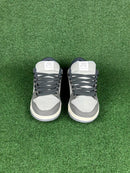 Tênis Nike SB Dunk “Light Carbon”