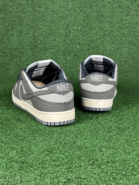 Tênis Nike SB Dunk “Light Carbon”