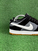 Nike SB Dunk Low “Cinza/Preto/Branco”