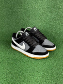Nike SB Dunk Low “Cinza/Preto/Branco”