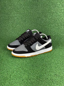 Nike SB Dunk Low “Cinza/Preto/Branco”